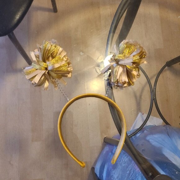 Child's Bumble Bee costume w/ headband  Size 6X - Picture 4 of 4